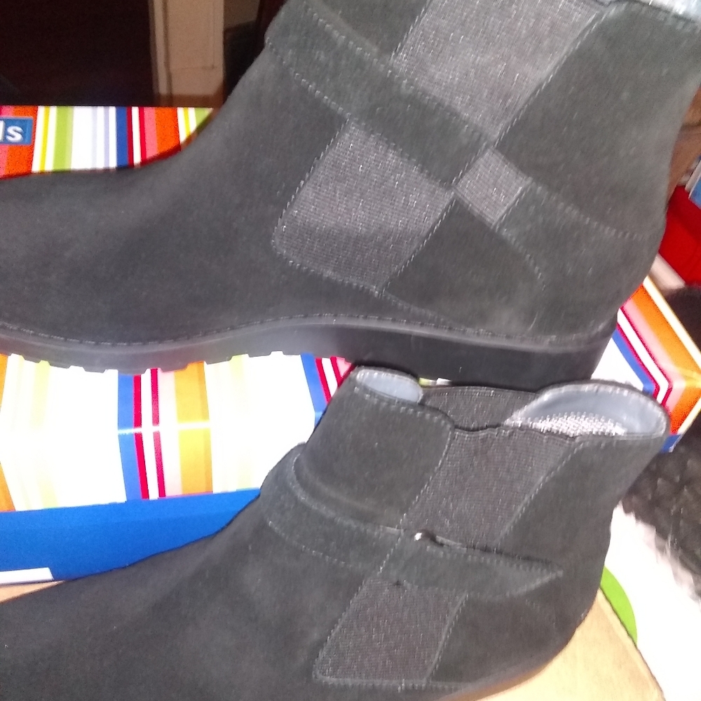 NIB Keds black ankle boots